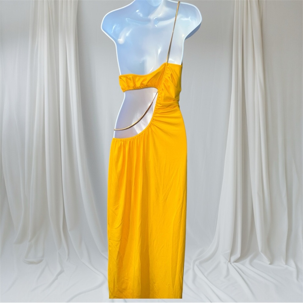 WeWoreWhat One-Shoulder Cutout Maxi Dress in Yellow - Picture 11 of 13